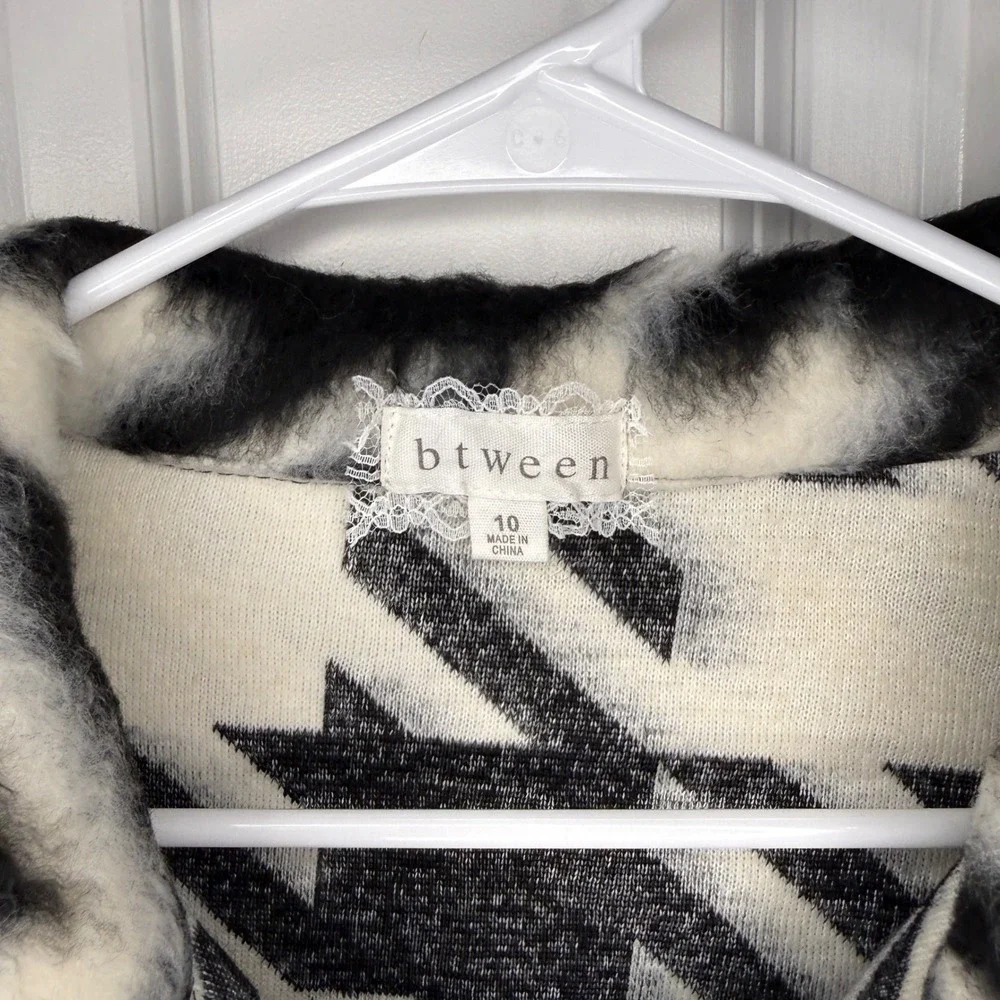 Btween Girls Black White Houndstooth Fuzzy‎ Shacket Jacket Size 10 LG 10/12